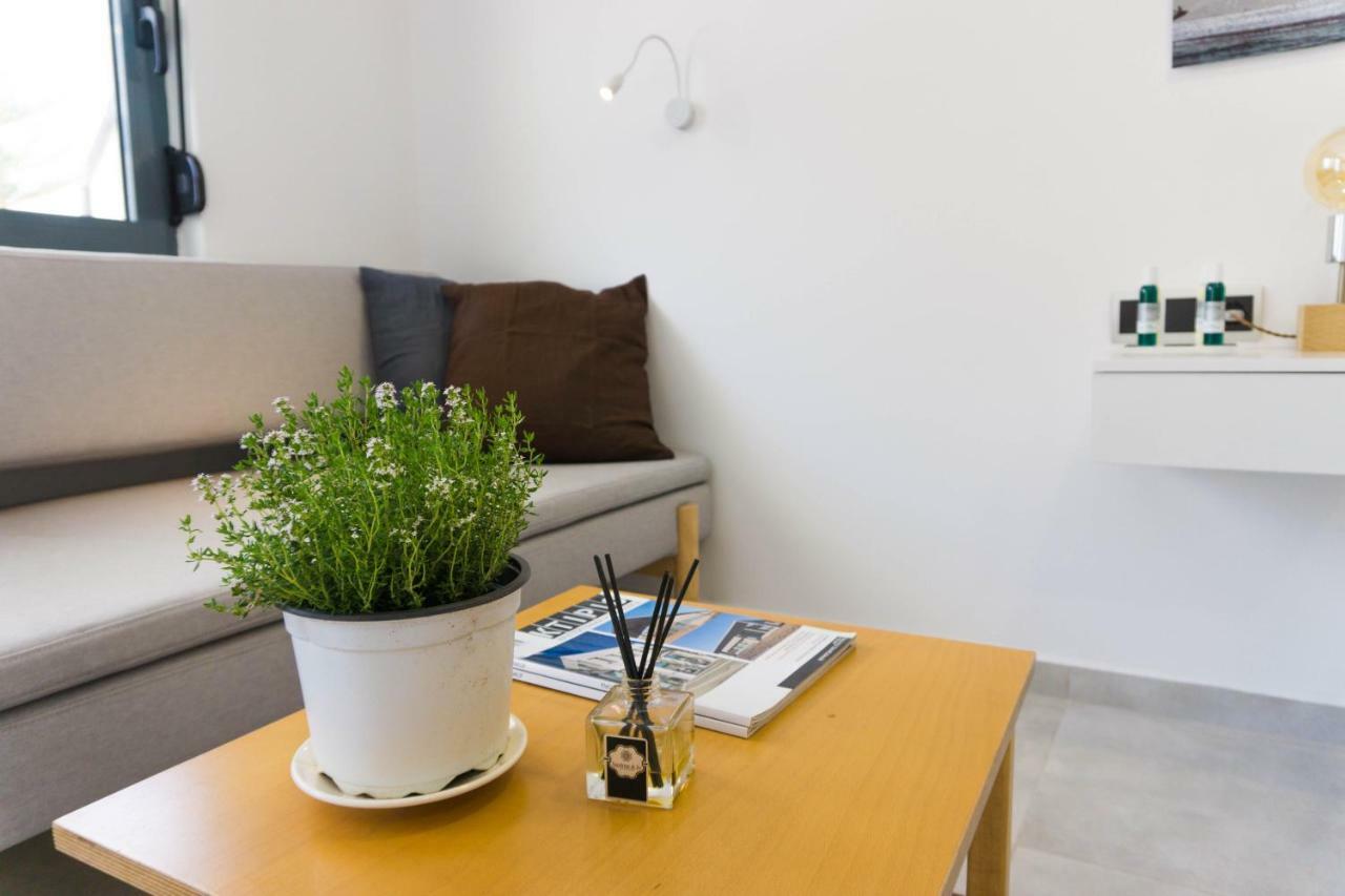 Urban Apartment *
